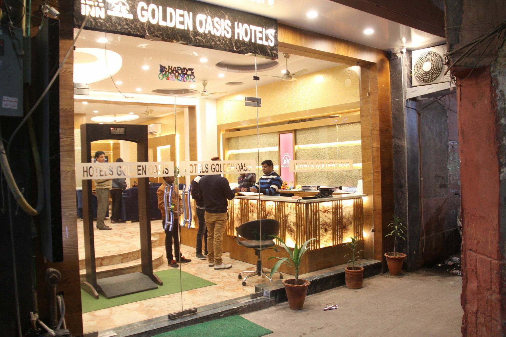 德里金色绿洲酒店 Paharganj 外观 照片